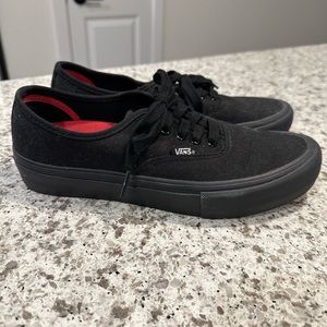 NEVER WORN- Vans Pro Low Top Canvas Sneakers Black Men's 7.0 Women’s 8.5